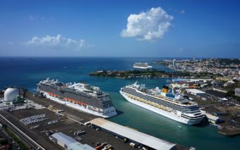 La croissière prend le large